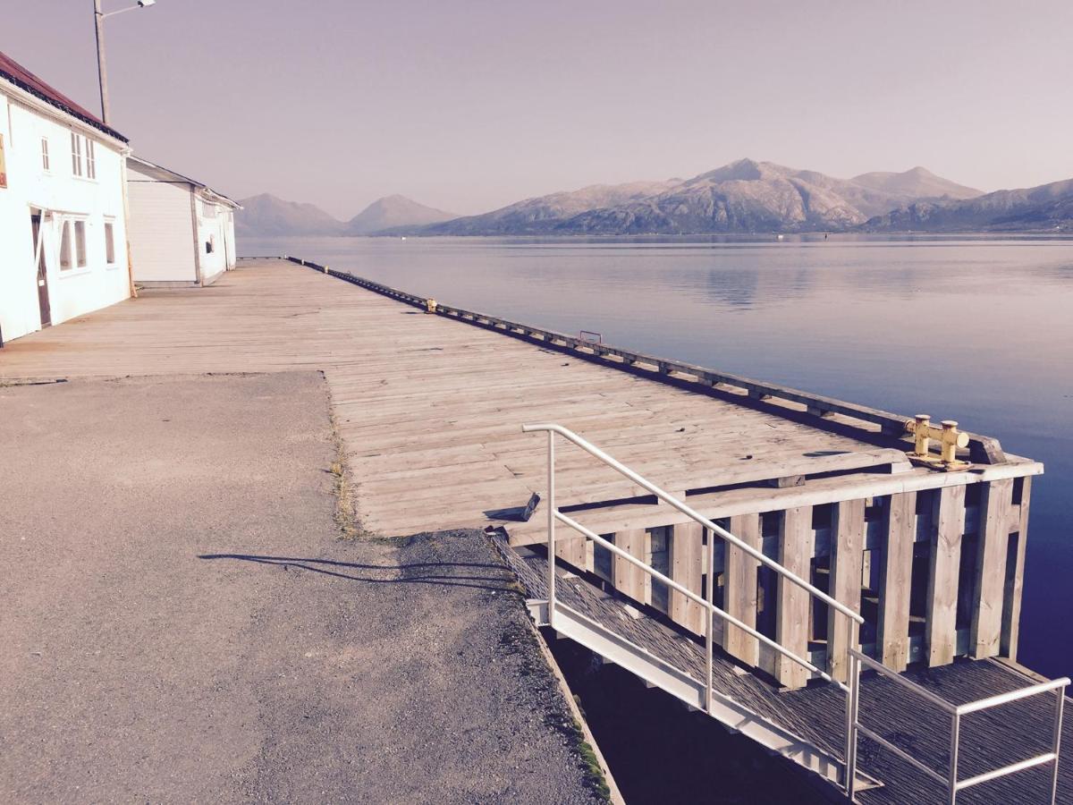 The Old Harbour Store Lodingen Extérieur photo