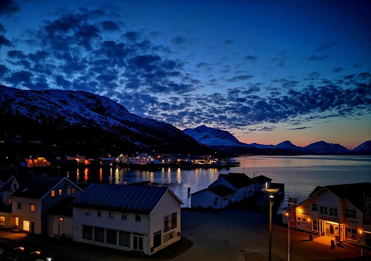The Old Harbour Store Lodingen Extérieur photo
